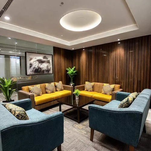 Area santai di kantor kecil Banjarmasin dengan sofa nyaman dan pencahayaan alami-kontraktor interior kantor splusa.id Area santai di kantor kecil Banjarmasin dengan sofa nyaman dan pencahayaan alami-kontraktor interior kantor splusa.id