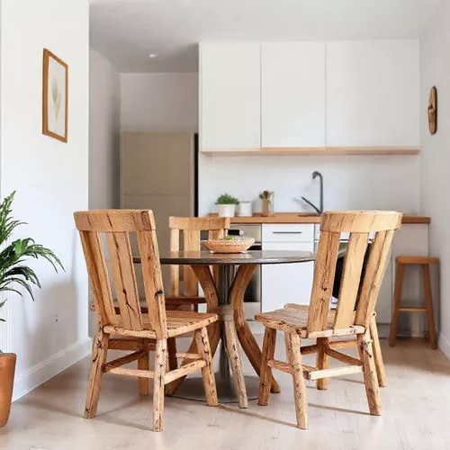 Dapur Mungil Minimalis dengan Kursi Kayu-kontraktor interior splusa.id Dapur Mungil Minimalis dengan Kursi Kayu-kontraktor interior splusa.id