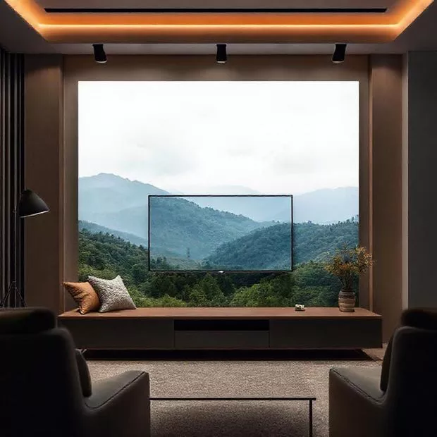 backdrop tv minimalis ruang keluarga dengan rak penyimpanan tertutup. backdrop tv minimalis ruang keluarga dengan rak penyimpanan tertutup.